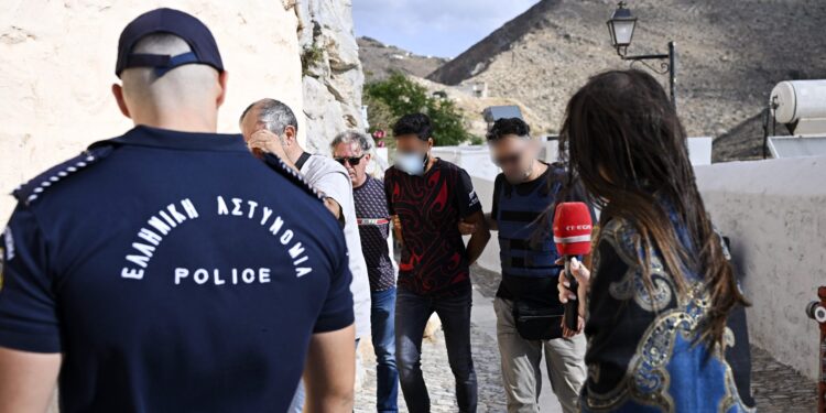 Σύρος: Ολοκληρώθηκε η αναπαράσταση για τη δολοφονία της διασώστριας – Νέα στοιχεία εξετάζουν οι Αρχές - ertnews.gr