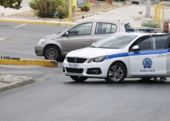 Κιλκίς: Συνελήφθη απατεώνας που παρίστανε τον υπάλληλο της ΑΑΔΕ – Συνεργός του τραυμάτισε δύο αστυνομικούς και διέφυγε - ertnews.gr