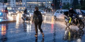 Καιρός: Ραγδαία επιδείνωση με βροχές και καταιγίδες, πού θα χτυπήσουν – Η πρόγνωση της Ν. Ζιακοπούλου