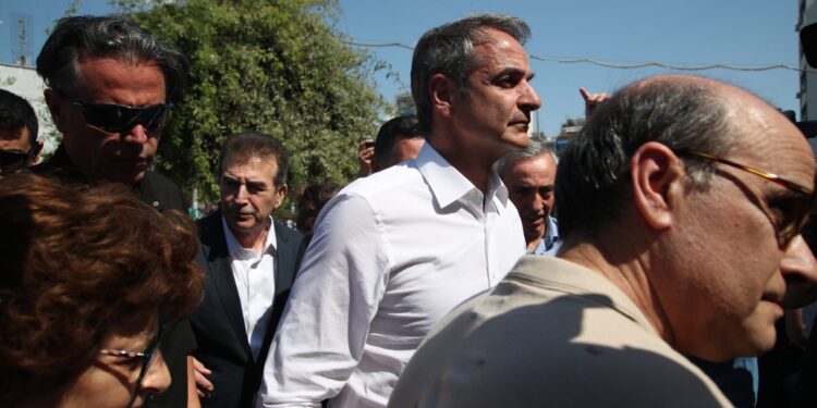 Θεσσαλονίκη: Τους τραυματίες από το μπαράζ εκρήξεων επισκέπτεται ο Κυριάκος Μητσοτάκης