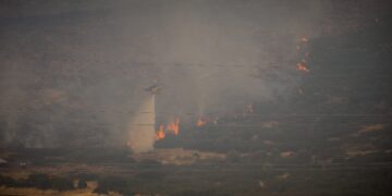 Οριοθετήθηκε η φωτιά στην Παλλήνη - Τεράστια η κινητοποίηση της Πυροσβεστικής - ertnews.gr