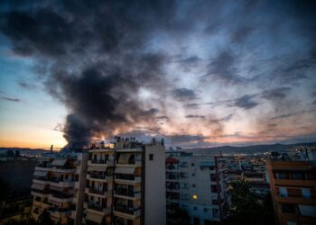 Βασιλακόπουλος στο ΕΡΤnews για το τοξικό νέφος: Συνέπειες και μέτρα αυτοπροστασίας - Πώς χρησιμοποιούμε σωστά τα κλιματιστικά - ertnews.gr