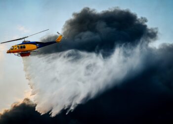 Φωτιά στη Σητεία: Οριοθετήθηκε το μέτωπο - Παραμένουν ισχυρές δυνάμεις - ertnews.gr