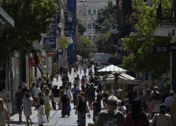 Καλοκαιρινός καιρός με μικρές διακυμάνσεις: Άστατη η Πέμπτη, νέα άνοδος της θερμοκρασίας από το Σαββατοκύριακο – Πρόγνωση από την Όλγα Παπαβγούλη