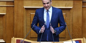 Μητσοτάκης: Μείωση 10 λεπτών στη βενζίνη και 5 λεπτών στο diesel έως τέλος Αυγούστου