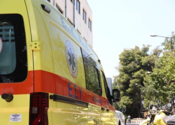 Πειραιάς: Νεκροί εντοπίστηκαν 28χρονος και 22χρονη μέσα σε αυτοκίνητο σε γκαράζ – Έρευνα για τα αίτια θανάτου - ertnews.gr