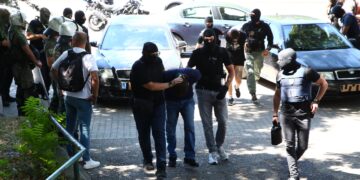 Προφυλακίστηκαν οι δύο από τους συλληφθέντες για τη δολοφονική επίθεση στο σπίτι της Νέστορα - ertnews.gr