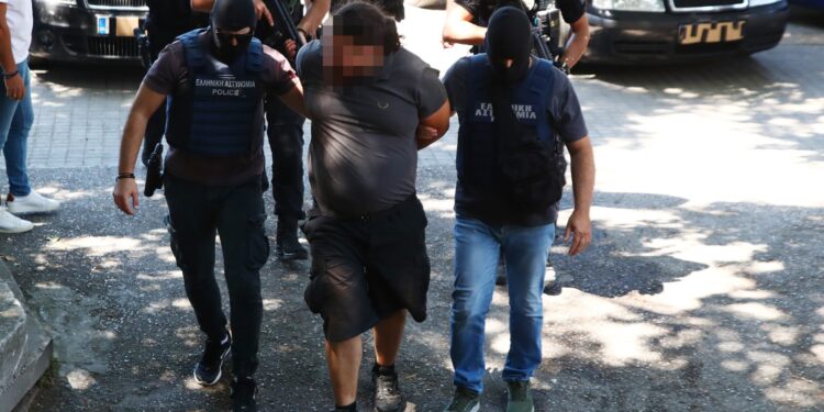 «Το έμαθα από την τηλεόραση»: Αρνείται κάθε εμπλοκή με τη φονική εμπρηστική επίθεση ο 24χρονος - ertnews.gr