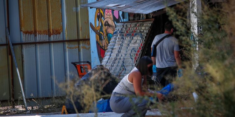 Συνεχίζεται το θρίλερ με τη σορό σε βαλίτσα στην Κυψέλη: Έρευνες για την ταυτοποίηση της γυναίκας και τις συνθήκες θανάτου της - ertnews.gr