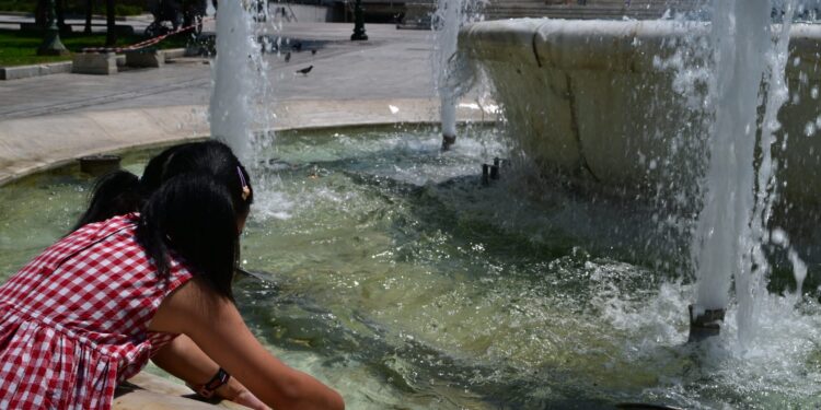 Καιρός: «Καμίνι» η χώρα την Τετάρτη – Έως 43°C, ακραίος κίνδυνος πυρκαγιάς σε πέντε περιοχές και έκτακτο δελτίο της ΕΜΥ - ertnews.gr