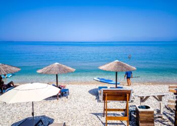 Καιρός: Επιστρέφει το καλοκαίρι μετά τους 59.000 κεραυνούς, έως 34 βαθμούς η θερμοκρασία από την Κυριακή - Η πρόγνωση της Αν. Τυράσκη - ertnews.gr