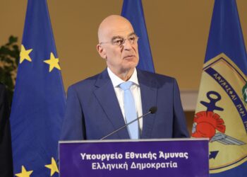 Δένδιας: Βαθύτατη θλίψη για τους δύο πυροσβέστες που έχασαν τη ζωή τους εν ώρα καθήκοντος - ertnews.gr