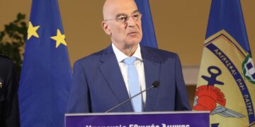 Δένδιας: Βαθύτατη θλίψη για τους δύο πυροσβέστες που έχασαν τη ζωή τους εν ώρα καθήκοντος - ertnews.gr