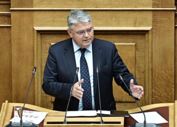 Νατσιός στη Βουλή: Κατάργηση της υπουργικής ασυλίας και πλήρης ανεξαρτησία της Δικαιοσύνης