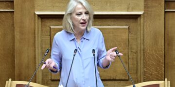 Δούρου: Η Συνταγματική Αναθεώρηση της κυβέρνησης είναι συντηρητική, αναχρονιστική και υπηρετεί πολιτικές σκοπιμότητες - ertnews.gr
