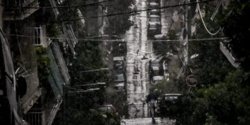 Σοβαρά προβλήματα από την κακοκαιρία στην Αττική - Εκτεταμένες ζημιές και στην επαρχία - ertnews.gr