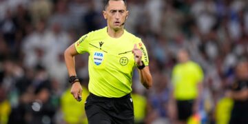 Ο διαιτητής του Ολυμπιακός - Ναϊμέγκεν - www.ertsports.gr
