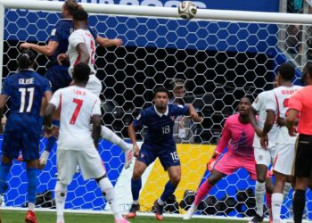 Φουριόζα η Αγγλία στον μικρό τελικό, 2-0 με κεφαλιά ο Κόνσα