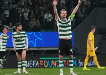 Παίκτης της Ατλέτικο Μαδρίτης ο Χιούλμαντ - www.ertsports.gr