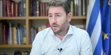 Στην Κρήτη ο Ν. Ανδρουλάκης για τις κηδείες των δύο πυροσβεστών