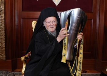 Το τρόπαιο της ΑΕΚ στο Φανάρι (video) - www.ertsports.gr