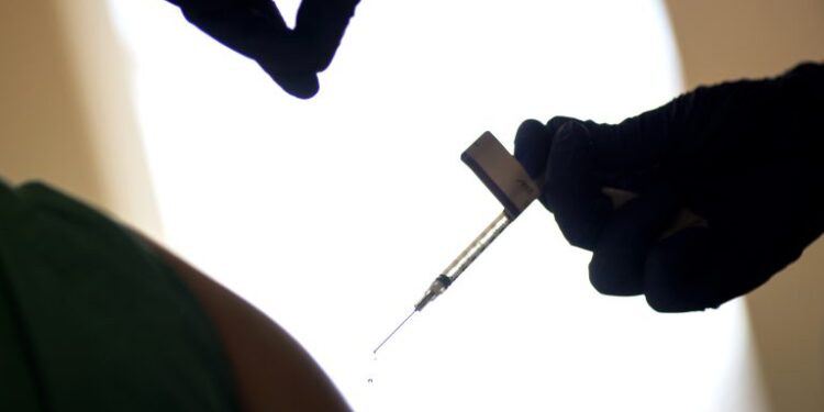 Γιατί οι ενέσεις κατά της παχυσαρκίας δεν προορίζονται για απώλεια λίγων κιλών: Παρενέργειες και αντενδείξεις