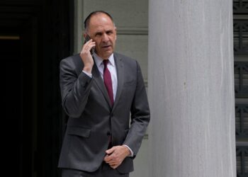 Τηλεφωνική επικοινωνία Γεραπετρίτη με τον Αιγύπτιο ομόλογό του - ertnews.gr