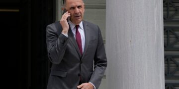 Τηλεφωνική επικοινωνία Γεραπετρίτη με τον Αιγύπτιο ομόλογό του - ertnews.gr
