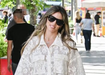 Η Αθηνά Οικονομάκου απάντησε σε ειρωνικό σχόλιο στο Instagram: «Παρακαλώ να αποχωρήσετε»