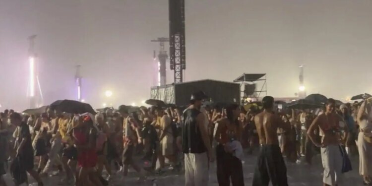 Μιλάνο: Ακυρώθηκε η συναυλία του Bad Bunny λόγω καταιγίδας - Θεατές τραυματίστηκαν από χαλάζι σε μέγεθος μπάλας του γκολφ