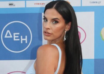 Η Χριστίνα Μπόμπα γιόρτασε τα γενέθλιά της στην Πάρο με τις φίλες της