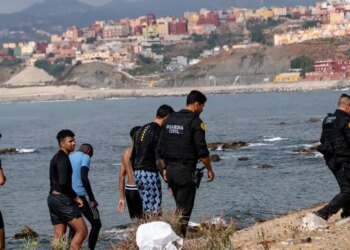 Ισπανία: Σε κατάσταση έκτακτης ανάγκης η Θέουτα μετά την άφιξη 1.500 μεταναστών - Δείτε βίντεο