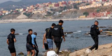 Ισπανία: Σε κατάσταση έκτακτης ανάγκης η Θέουτα μετά την άφιξη 1.500 μεταναστών - Δείτε βίντεο