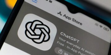 Το ChatGPT μπορεί να δώσει οδηγίες για κατασκευή βιολογικών όπλων - Τι αποκαλύπτει η WSJ