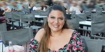 Δανάη Μπάρκα: «Ένας μήνας “γυναίκα του”, δύο άνθρωποι εντελώς διαφορετικοί ενώθηκαν μέσα στην τρέλα»