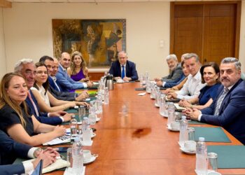 Θεοδωρικάκος: Από 31 Αυγούστου οι μειώσεις τιμών σε βασικά προϊόντα – Στόχος εκπτώσεις τουλάχιστον 5% στα νοικοκυριά