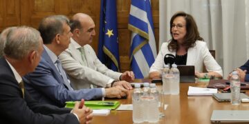 Προτάσεις κατά της ακρίβειας από το ΠΑΣΟΚ - Συνάντηση της Διαμαντοπούλου με εκπροσώπους των σούπερ μάρκετ - ertnews.gr