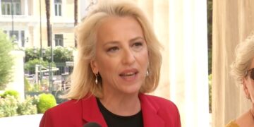 Η Ρένα Δούρου πρόεδρος του ΣΥΡΙΖΑ – «Ξεκινάμε την αναδιάταξη της ΚΟ για την αναγέννηση του ΣΥΡΙΖΑ, δεν περισσεύει κανείς και καμία»