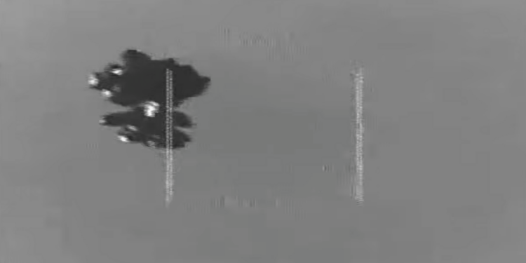 Το «αιωρούμενο μυαλό» των UFO γίνεται viral: Η τεχνητή νοημοσύνη αναζωπυρώνει τη συζήτηση για νέο βίντεο UAP του Πενταγώνου