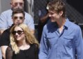 Emma Roberts: Ο ρομαντικός γάμος με τον Cody John και το πολυμορφικό νυφικό που έραβαν επί 9 μήνες