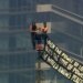 Νέα Υόρκη: Ποιοι είναι οι Ρώσοι «Skywalkers» που σκαρφάλωσαν στο Empire State Building, αρραβωνιάστηκαν και συνελήφθησαν - Έγιναν ταινία στο Netflix