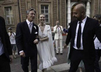 Διάσημες που καλύτερα να είχαν πει «όχι» στο νυφικό τους: Από την Εύα Χερτζίγκοβα στη Μαράια Κάρεϊ και τη Σελίν Ντιόν