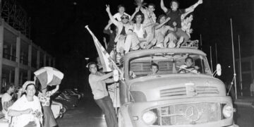 24 Ιουλίου 1974: Η νύχτα που επέστρεψε η Δημοκρατία στην Ελλάδα