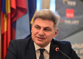 N. Φαραντούρης: Η απόσπαση της συζύγου μου στη ΜΕΑ έγινε νόμιμα και με βάση τα προσόντα της