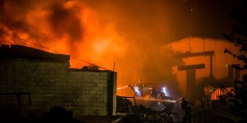 Θεσσαλονίκη: Νέο μήνυμα του 112 για τη φωτιά στο Ωραιόκαστρο – Έκκληση για απομάκρυνση κατοίκων