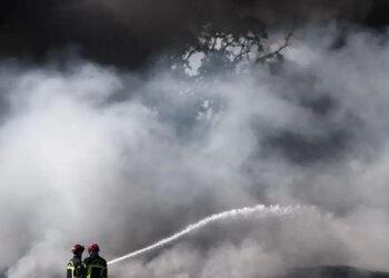 Ποδηλατικός γύρος Γαλλίας: Χωρίς θεατές ο αγώνας στα Πυρηναία λόγω της μεγάλης φωτιάς