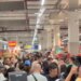 Κύμα καύσωνα και αισχροκέρδειας στη Γαλλία: Έπαιξαν ξύλο για να αγοράσουν κλιματιστικά 179 ευρώ και τα πουλούν έως και 700