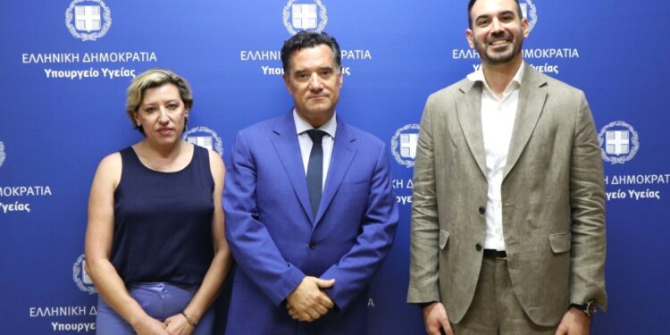 Συνεργασία του υπουργείου Υγείας με το Airbnb.org για τη δωρεάν διαμονή γιατρών και νοσηλευτών σε πέντε νησιά του Αιγαίου