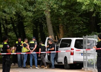 Βερολίνο: Νεκρός από πυρά αστυνομικών ο 21χρονος δράστης της επίθεσης στο Pride