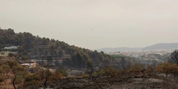 Η Ισπανία ετοιμάζεται για νέο κύμα καύσωνα από την Τετάρτη εν μέσω των καταστροφικών πυρκαγιών